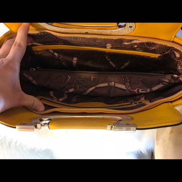 Studded bag - Picture 4 of 6